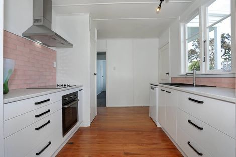 Photo of property in 12 Rira Street, Marton, 4710