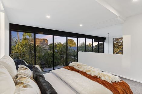 Photo of property in 4 Halyard Place, Te Atatu Peninsula, Auckland, 0610