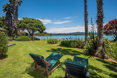Photo of property in 950 Whangaruru Road North, Whangaruru, Russell, 0184