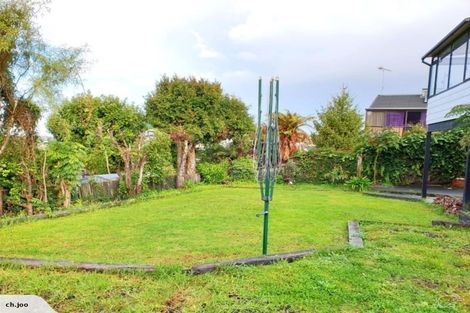 Photo of property in 3 Cassandra Grove, Totara Vale, Auckland, 0629