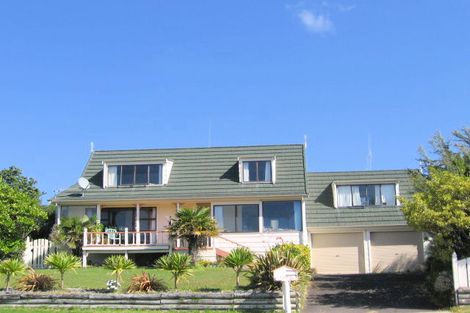 Photo of property in 1192 Papamoa Beach Road, Papamoa Beach, Papamoa, 3118