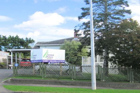 Photo of property in 312 Great North Road, Henderson, Auckland, 0612