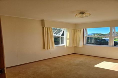Photo of property in 40 Seabreeze Road, Narrow Neck, Auckland, 0624