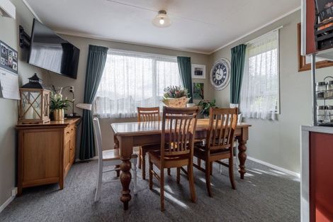 Photo of property in 11 Otaki Place, Westbrook, Palmerston North, 4412