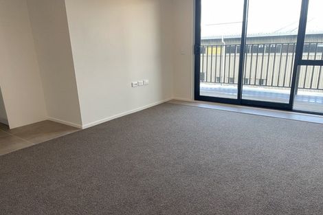 Photo of property in 106/28c Eileen Newey Place, Henderson, Auckland, 0612