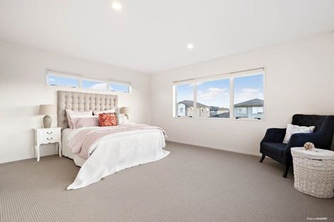 Photo of property in 99 Bayvista Drive, Karaka, Papakura, 2113