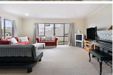 Photo of property in 68a Priestley Drive, Bucklands Beach, Auckland, 2014