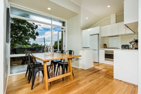 Photo of property in 54 Braemar Road, Castor Bay, Auckland, 0620