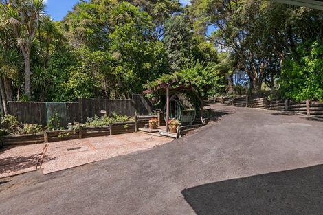Photo of property in 37 Autumn Avenue, Glen Eden, Auckland, 0602