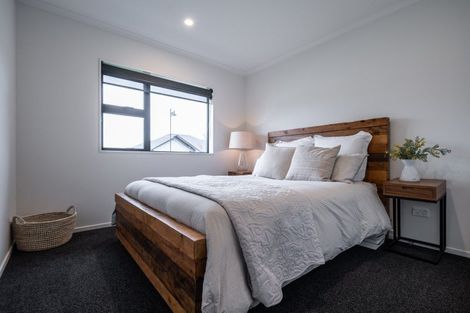 Photo of property in 24 Rose Leigh Drive, Cambridge, 3434