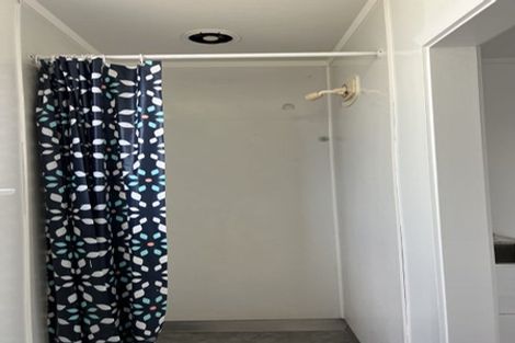 Photo of property in 5 Massine Place, Randwick Park, Auckland, 2105