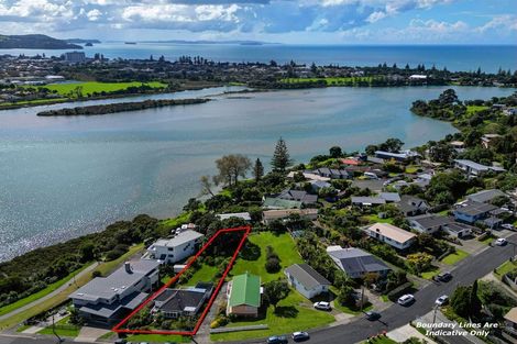 Photo of property in 49 Moffat Road, Red Beach, 0932