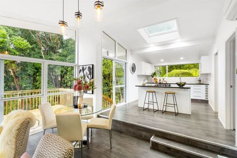Photo of property in 10 Wirihana Road, Titirangi, Auckland, 0604