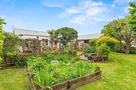 Photo of property in 3 Sharda Grove, Paraparaumu Beach, Paraparaumu, 5032