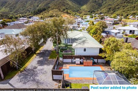 Photo of property in 51 Russell Road, Wainuiomata, Lower Hutt, 5014