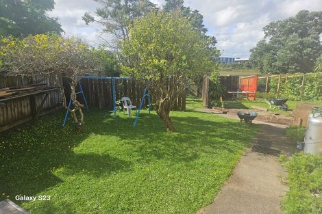 Photo of property in 119 Edgewater Drive, Pakuranga, Auckland, 2010