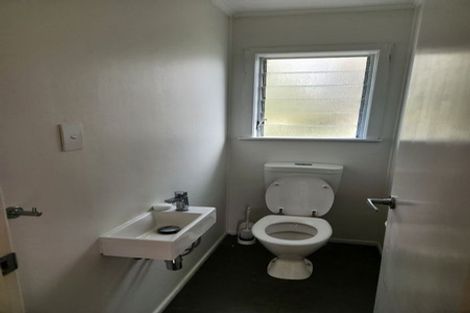 Photo of property in 8 Alston Avenue, Kelston, Auckland, 0602
