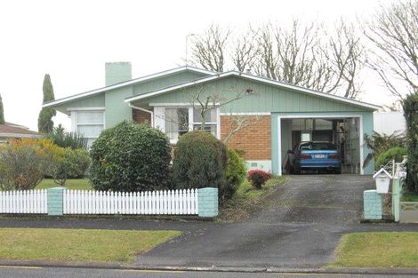 Photo of property in 15 Casper Street, Fairfield, Hamilton, 3214