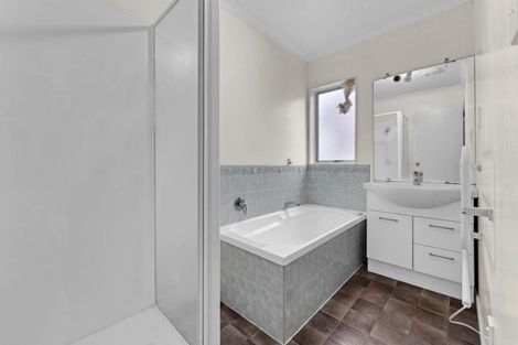 Photo of property in 16 Drummond Drive, Ranui, Auckland, 0612