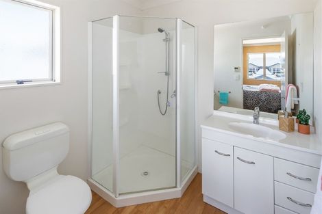 Photo of property in 6 Chippenham Grove, Churton Park, Wellington, 6037