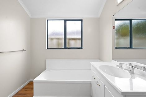 Photo of property in 53 Spinnaker Drive, Flagstaff, Hamilton, 3210