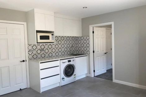 Photo of property in 7 Laings Road, Bucklands Beach, Auckland, 2012