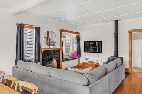 Photo of property in 37 Cobden Street, Gisborne, 4010