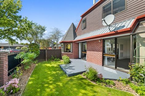 Photo of property in 11 Kedleston Drive, Avonhead, Christchurch, 8042