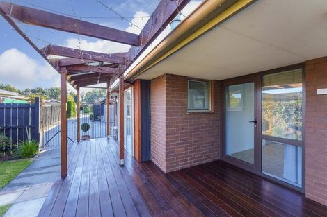 Photo of property in 2/49 Sarabande Avenue, Redwood, Christchurch, 8051