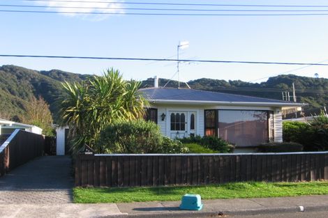 Photo of property in 43 Karamu Crescent, Wainuiomata, Lower Hutt, 5014