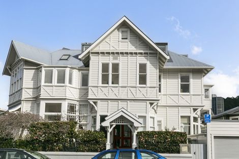 Photo of property in The Villas, 33u7 Hobson Street, Thorndon, Wellington, 6011