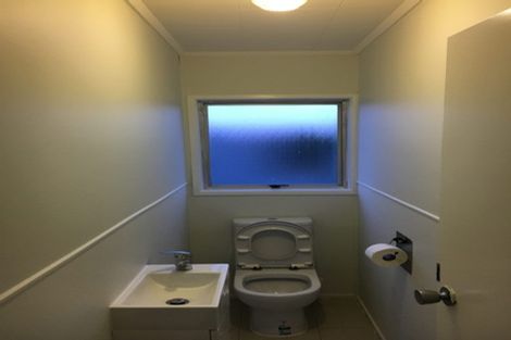 Photo of property in 47 Staverton Crescent, Mangere, Auckland, 2022