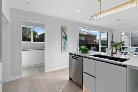 Photo of property in 123b Forrest Hill Road, Forrest Hill, Auckland, 0620