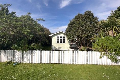 Photo of property in 1 Te Whena Street, Otaki Beach, Otaki, 5512