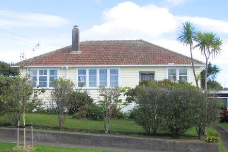 Photo of property in 310 Great North Road, Henderson, Auckland, 0612