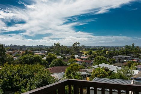 Photo of property in 7 Seabar Place, Glen Eden, Auckland, 0602