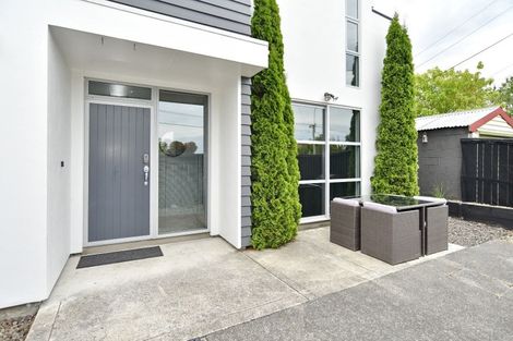 Photo of property in 547 Barbadoes Street, Edgeware, Christchurch, 8013