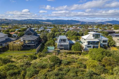 Photo of property in 245 Manly Street, Paraparaumu Beach, Paraparaumu, 5032