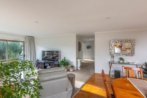 Photo of property in 22 Lakeridge Close, Rangatira Park, Taupo, 3330