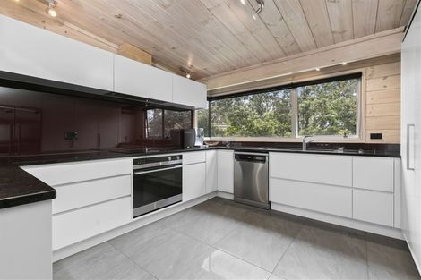 Photo of property in 145 Karewa Parade, Papamoa Beach, Papamoa, 3118