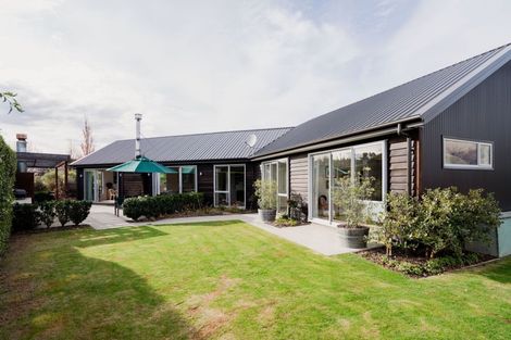 Photo of property in 1 Makomako Road, Wanaka, 9305