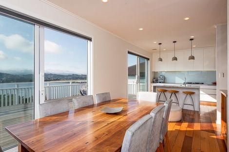 Photo of property in 73 Overtoun Terrace, Hataitai, Wellington, 6021