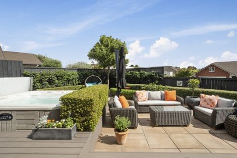 Photo of property in 2 Lochay Place, Pyes Pa, Tauranga, 3112