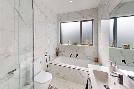 Photo of property in 12 Ivy Lane, Kelvin Grove, Palmerston North, 4414