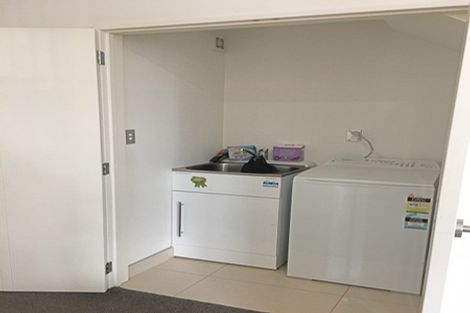 Photo of property in 29 Popokatea Drive, Takanini, 2112
