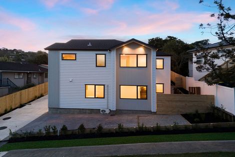 Photo of property in 5a Topliss Drive, Northcross, Auckland, 0632
