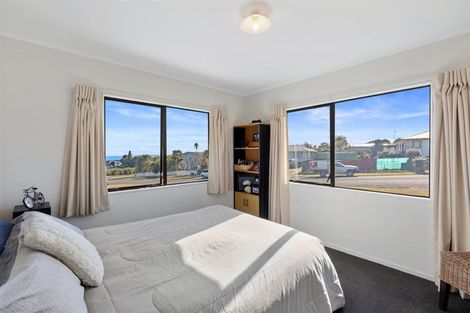 Photo of property in 18 Whenuariri Place, Maketu, 3189