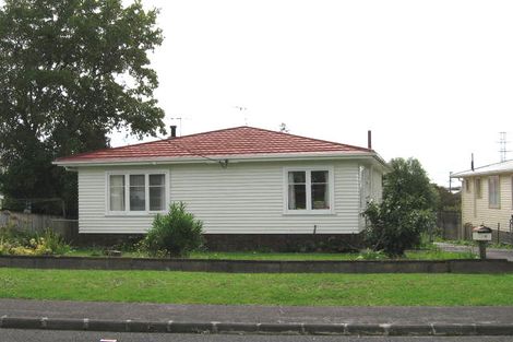 Photo of property in 2a Marlene Avenue, Te Atatu South, Auckland, 0610