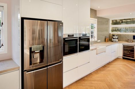 Photo of property in 25 Cheviot Road, Lowry Bay, Lower Hutt, 5013