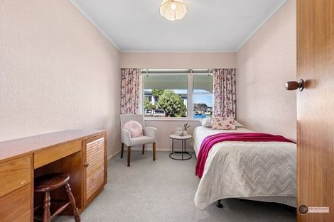 Photo of property in 7 Earlston Grove, Avalon, Lower Hutt, 5011